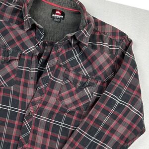 Quiksilver Mens Plaid Flannel Shirt XL Red Black Grey Snap Front Long Sleeve